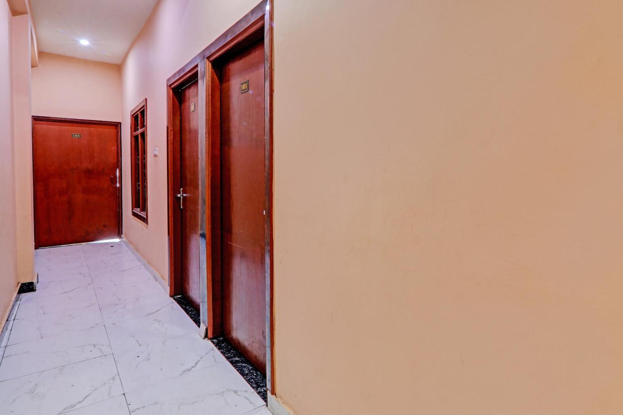 Hotel O Home Singhs Delight 瓦拉纳西 外观 照片